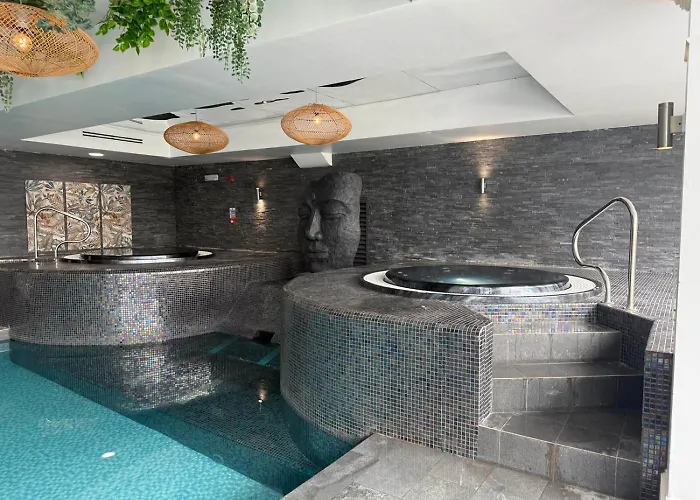 Beech Hill & 4* Windermere